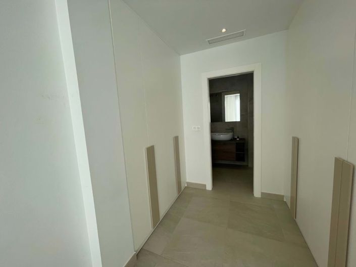 Image No.7-3 Bed Villa for sale