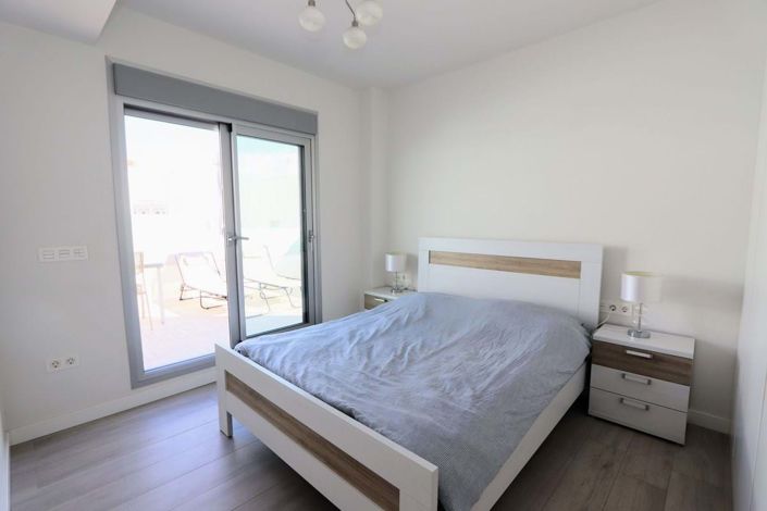 Image No.20-3 Bed Semi-Detached for sale