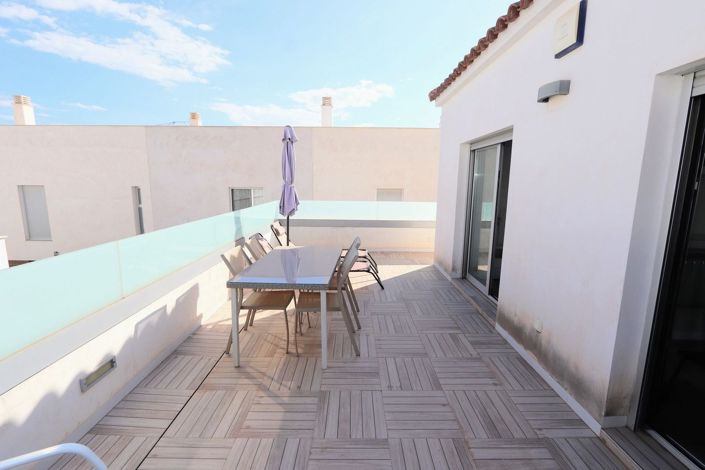 Image No.27-3 Bed Semi-Detached for sale