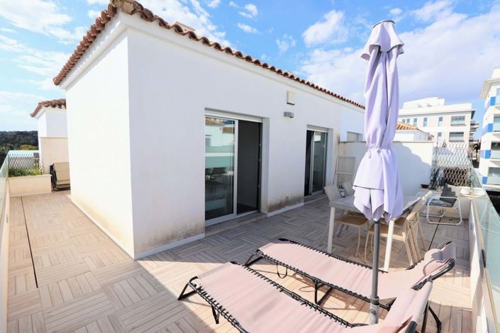 Image No.28-3 Bed Semi-Detached for sale