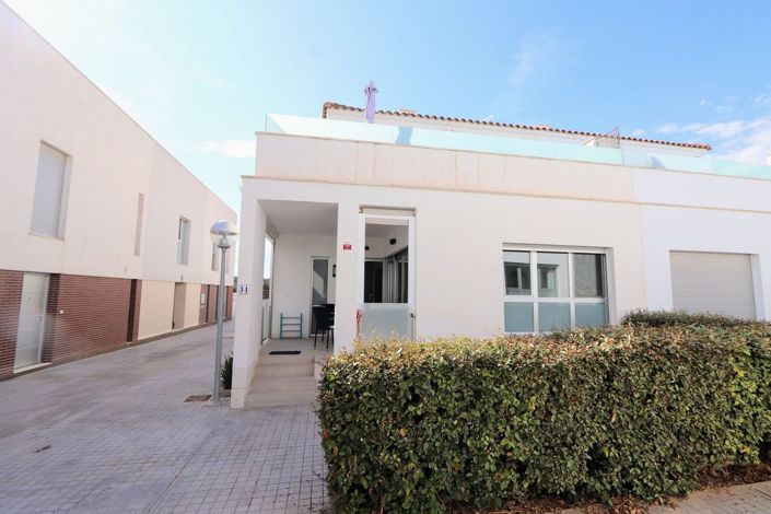 Image No.29-3 Bed Semi-Detached for sale