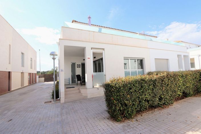 Image No.35-3 Bed Semi-Detached for sale