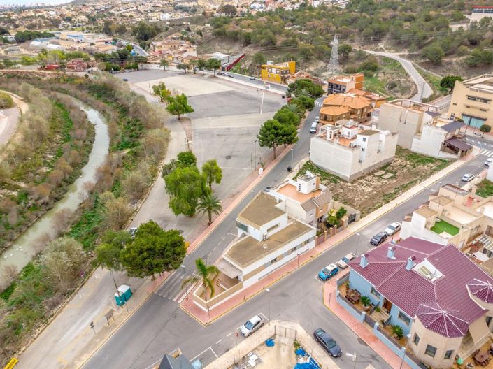 Image No.34-4 Bed Villa for sale