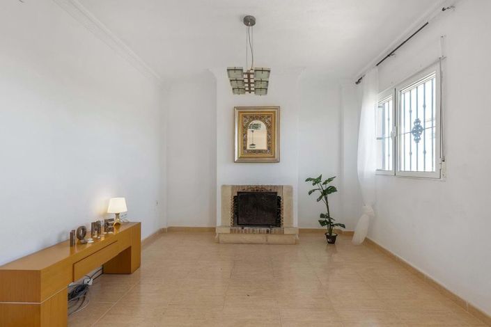 Image No.6-5 Bed Villa for sale