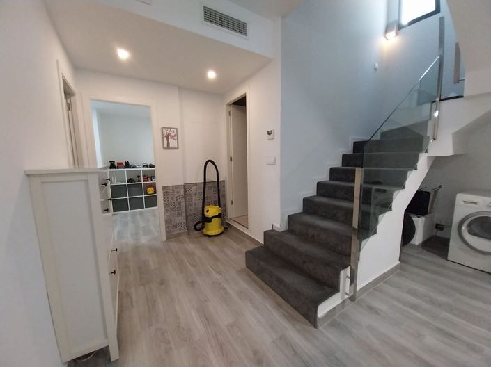 Image No.23-5 Bed Villa for sale