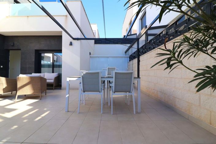 Image No.20-3 Bed Villa for sale