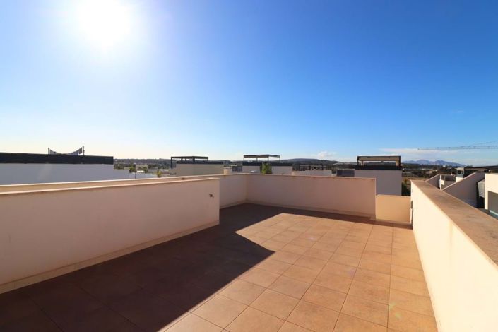 Image No.27-3 Bed Villa for sale