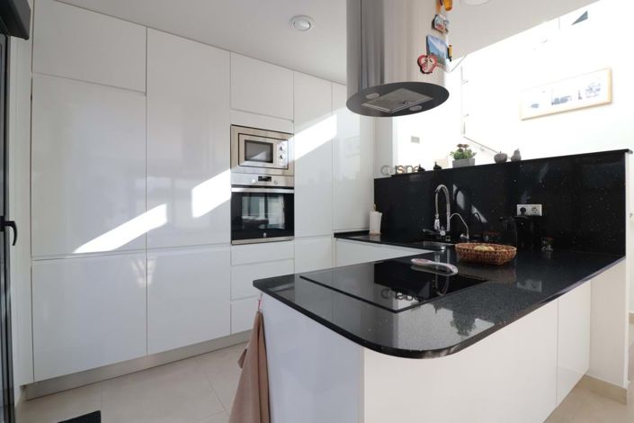 Image No.5-3 Bed Villa for sale