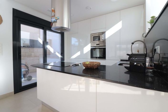 Image No.7-3 Bed Villa for sale