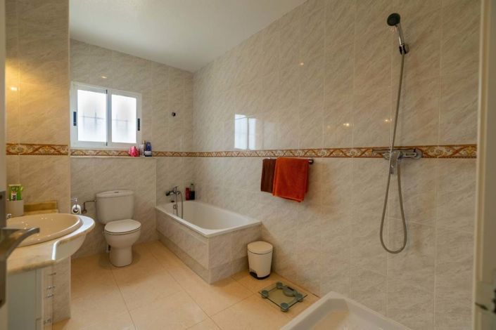 Image No.16-3 Bed Villa for sale