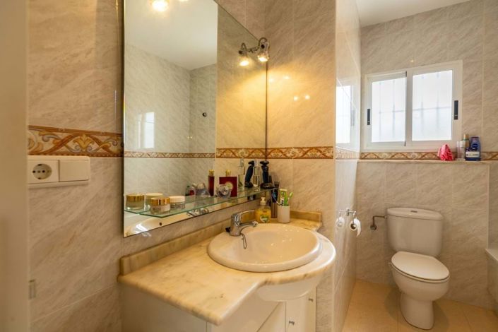 Image No.17-3 Bed Villa for sale