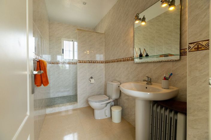 Image No.22-3 Bed Villa for sale