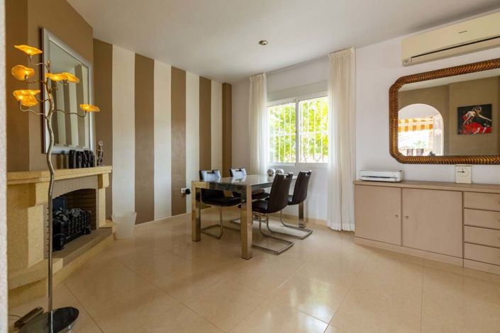 Image No.3-3 Bed Villa for sale