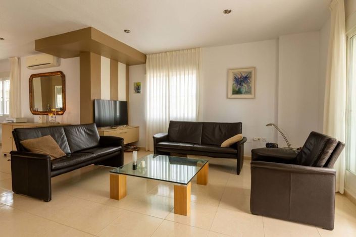 Image No.5-3 Bed Villa for sale