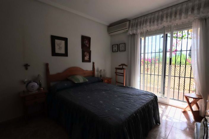 Image No.13-3 Bed Townhouse for sale