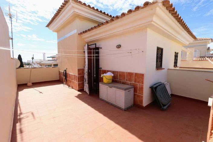 Image No.16-3 Bed Townhouse for sale