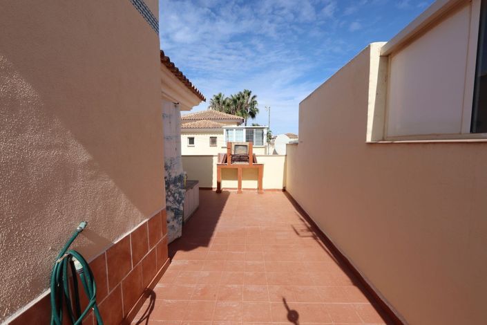 Image No.18-3 Bed Townhouse for sale