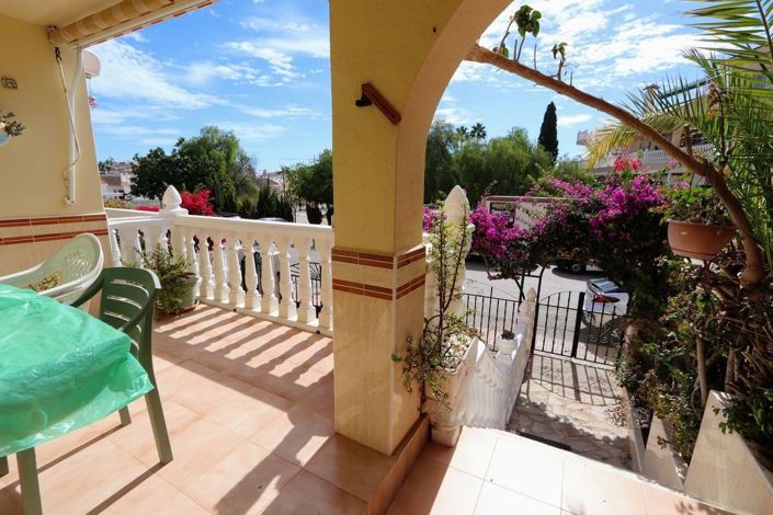 Image No.19-3 Bed Townhouse for sale