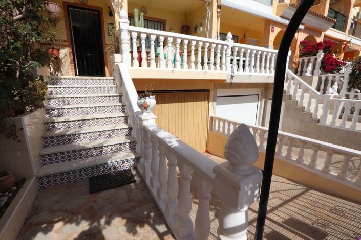 Image No.24-3 Bed Townhouse for sale