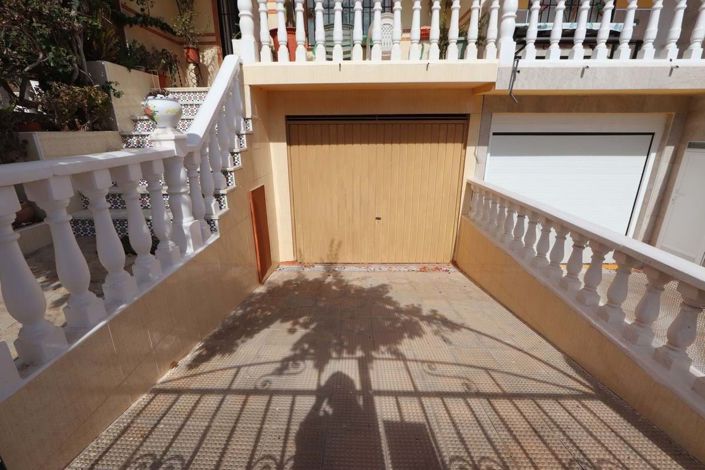 Image No.25-3 Bed Townhouse for sale