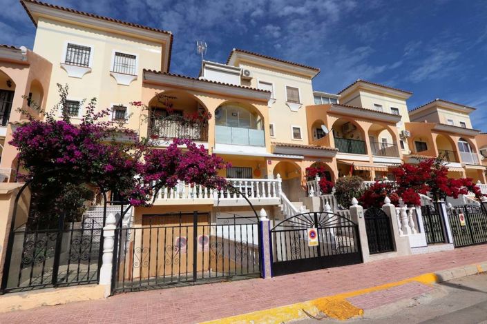 Image No.27-3 Bed Townhouse for sale