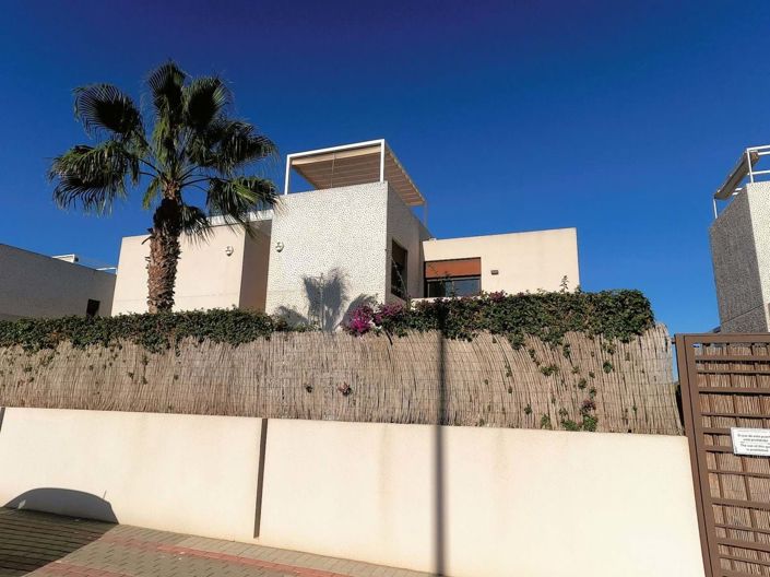 Image No.28-2 Bed Apartment for sale