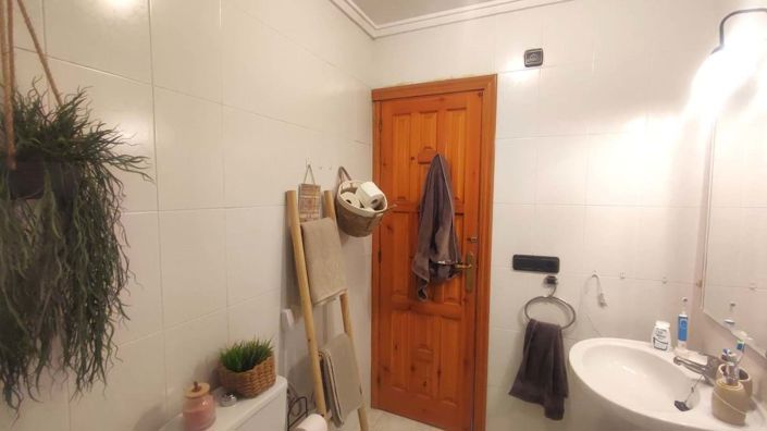 Image No.8-3 Bed Townhouse for sale