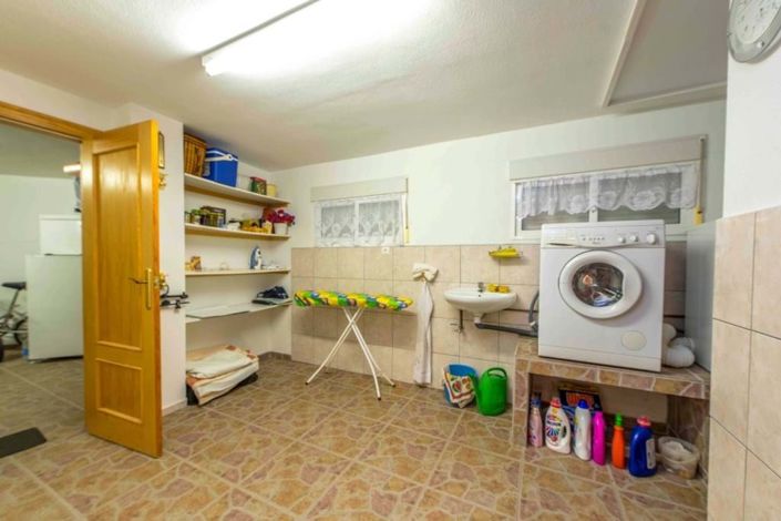 Image No.10-3 Bed Villa for sale