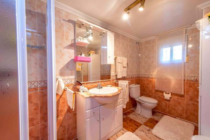 Image No.11-3 Bed Villa for sale