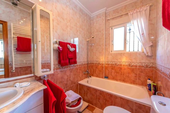 Image No.12-3 Bed Villa for sale