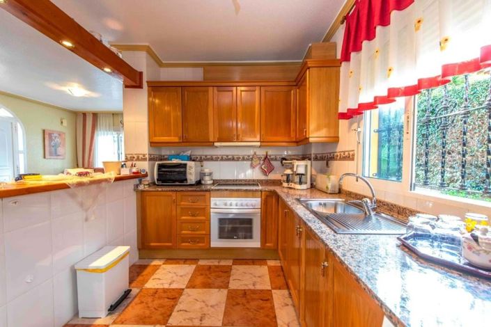 Image No.6-3 Bed Villa for sale