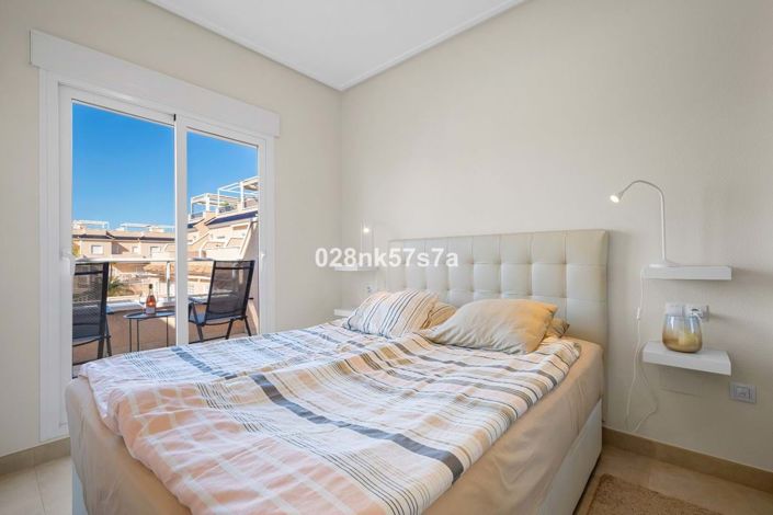 Image No.18-3 Bed Townhouse for sale