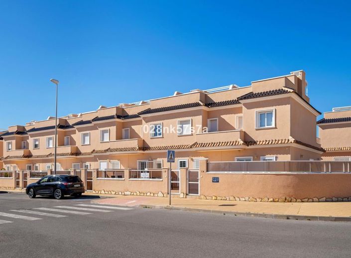 Image No.2-3 Bed Townhouse for sale