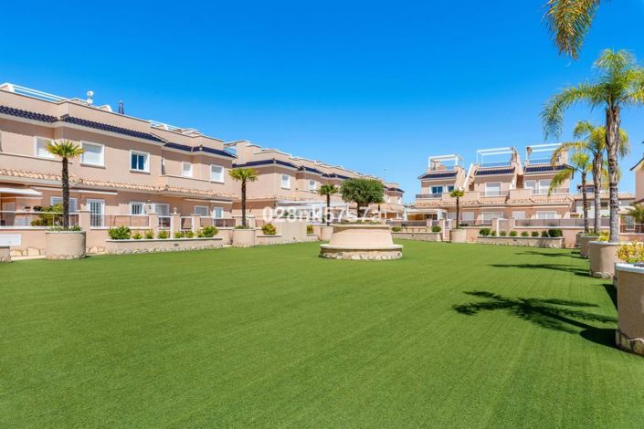 Image No.33-3 Bed Townhouse for sale