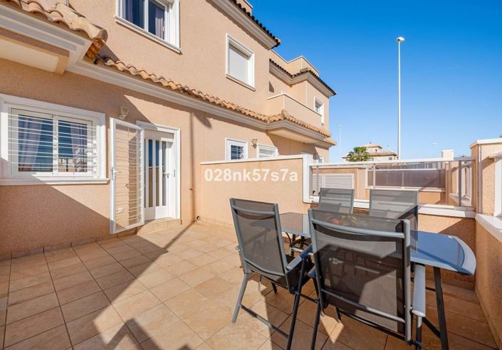 Image No.4-3 Bed Townhouse for sale