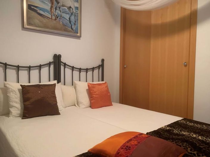 Image No.10-2 Bed Townhouse for sale