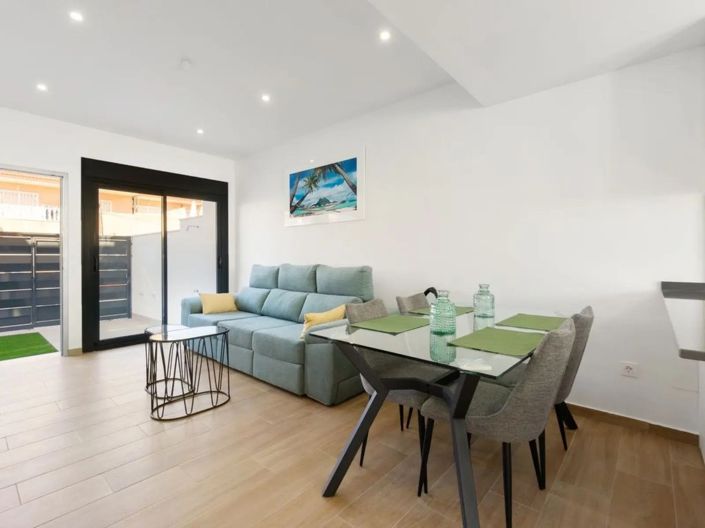 Image No.2-3 Bed Townhouse for sale