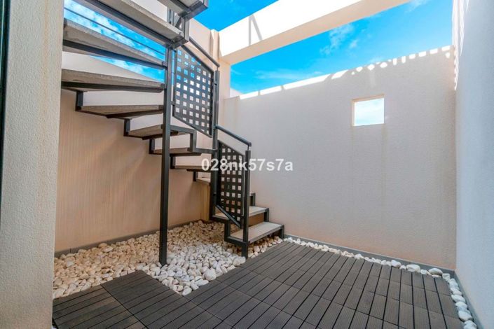 Image No.20-3 Bed Villa for sale