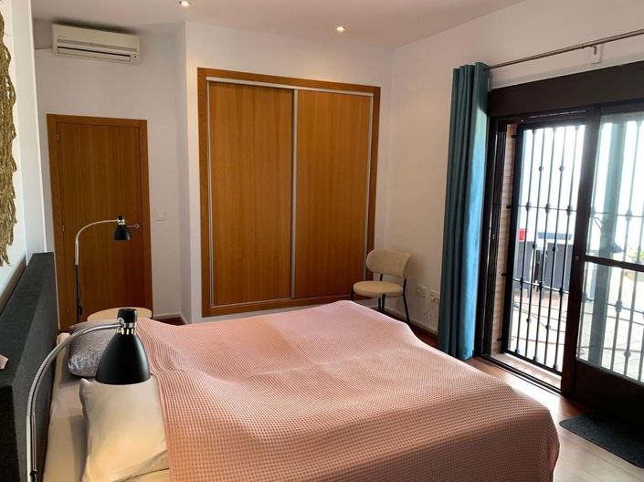 Image No.12-3 Bed Villa for sale