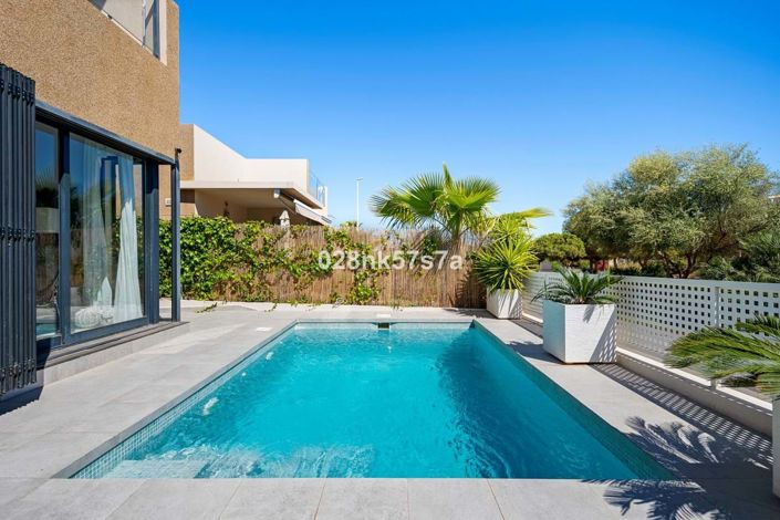 Image No.5-3 Bed Villa for sale