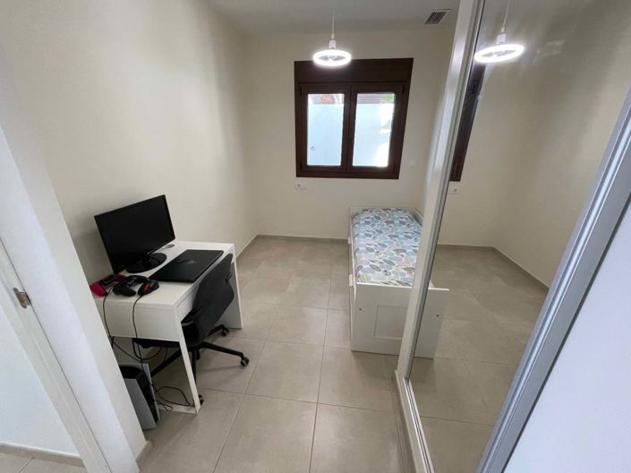 Image No.10-4 Bed Villa for sale