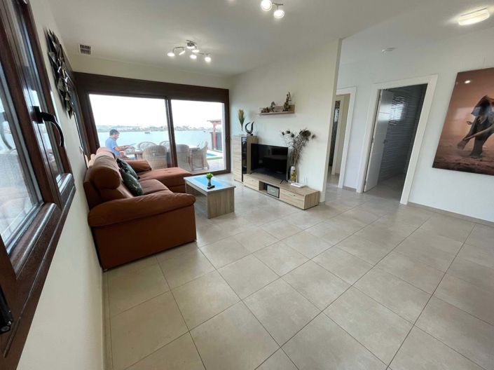 Image No.5-4 Bed Villa for sale