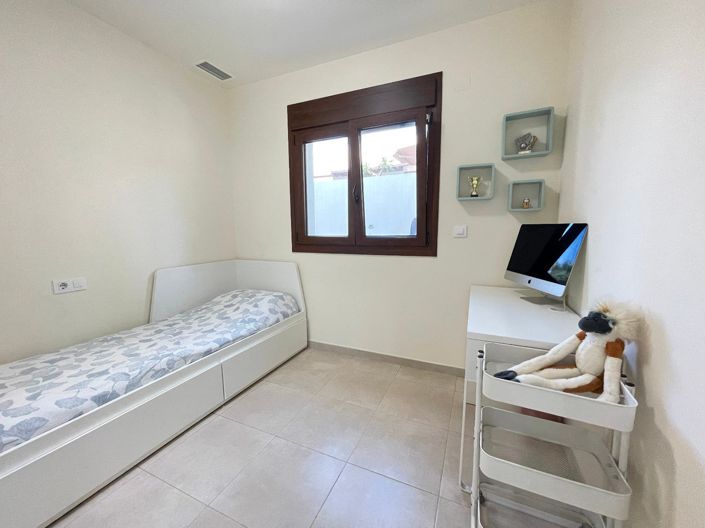 Image No.9-4 Bed Villa for sale