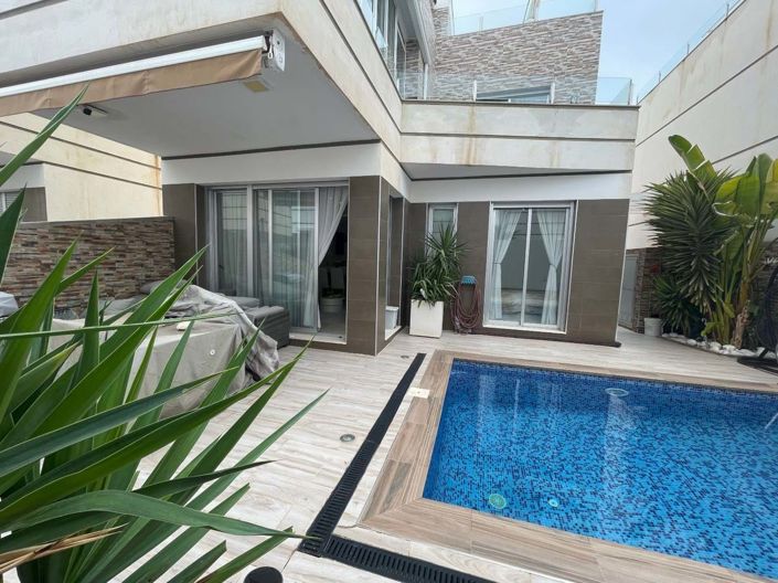 Image No.6-3 Bed Villa for sale