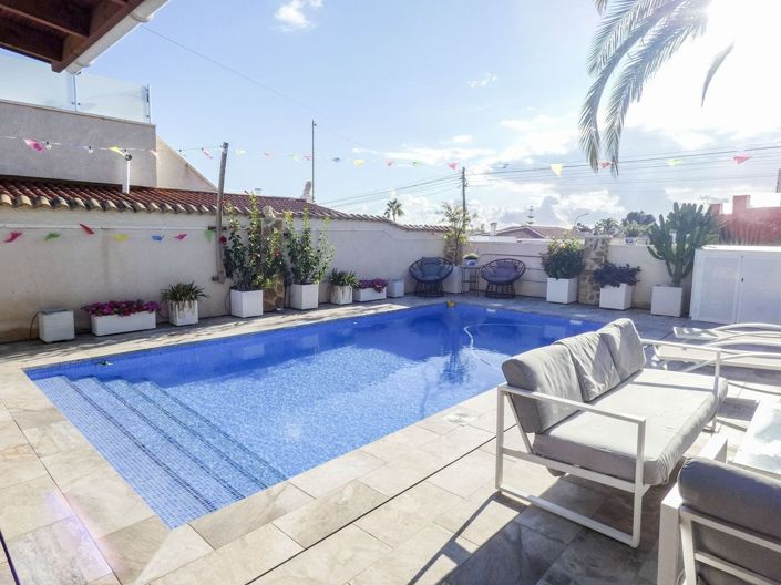 Image No.41-5 Bed Villa for sale