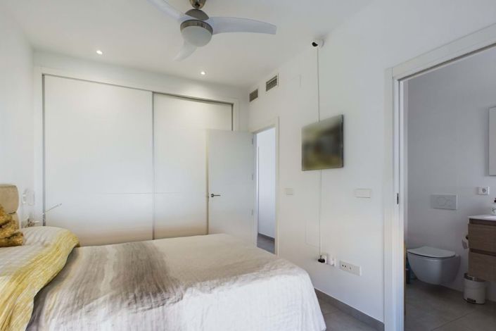 Image No.35-3 Bed Villa for sale