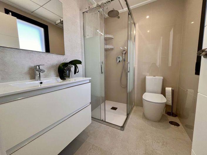 Image No.8-3 Bed Townhouse for sale