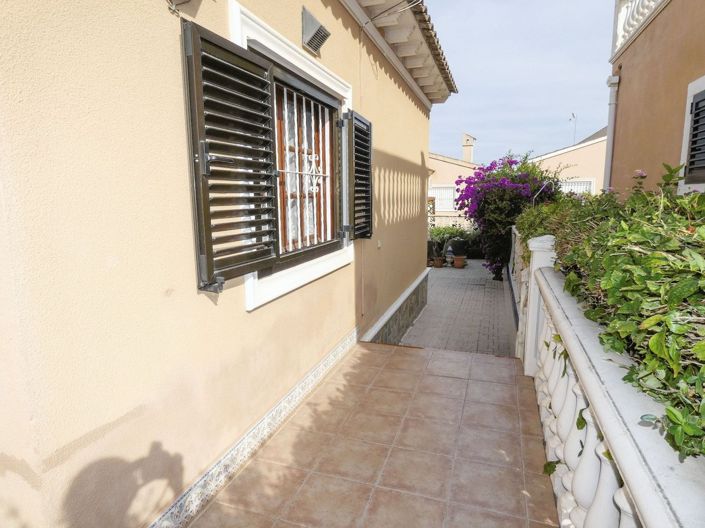 Image No.29-2 Bed Villa for sale