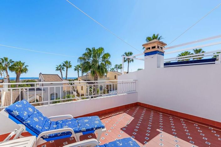 Image No.21-2 Bed Townhouse for sale