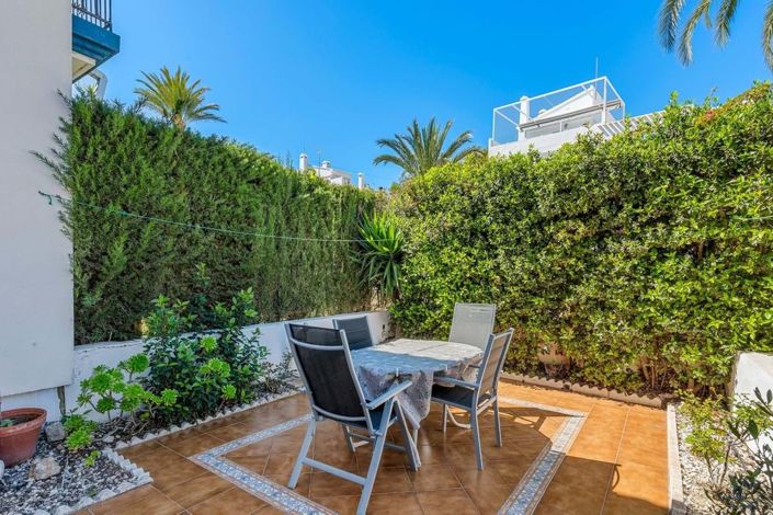 Image No.24-2 Bed Townhouse for sale